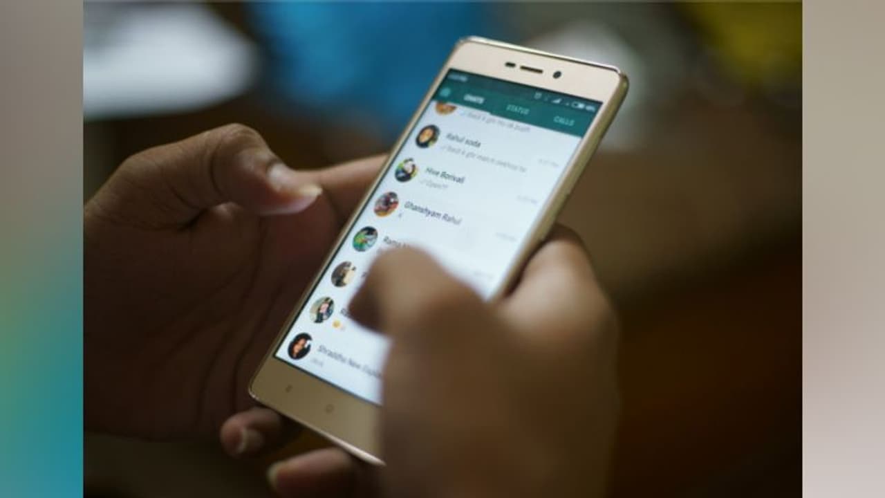 ഏപ്രിൽ ഫൂൾ ദിനത്തിൽ കൊവിഡ് 19 വ്യാജ സന്ദേശങ്ങൾ പ്രചരിപ്പിക്കരുത്: കർശന നിയമ നടപടി