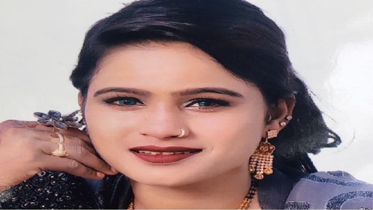 इस लव मैरिज का खौफनाक अंत, जेल में बंद पति ने इस तरह करवा दी बीवी की हत्या इस लव मैरिज का खौफनाक अंत, जेल में बंद पति ने इस तरह करवा दी बीवी की हत्या