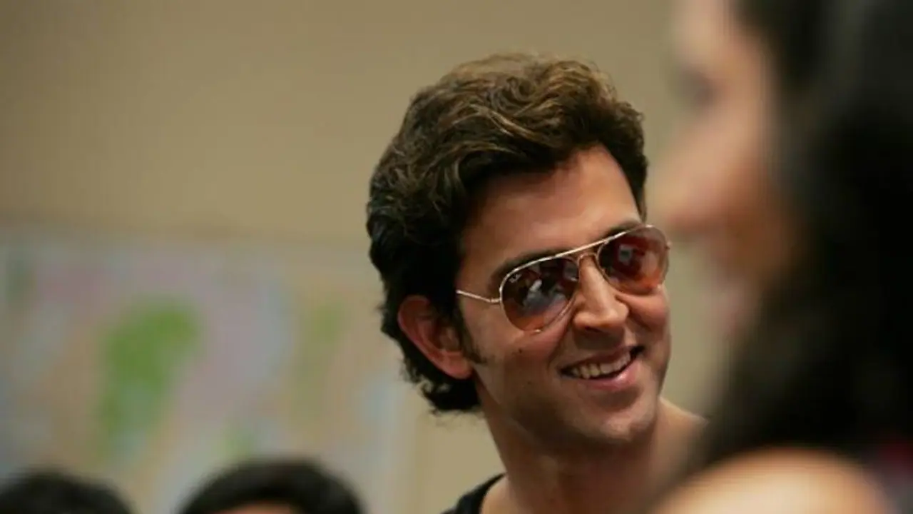 Hrithik Roshan, Varun Dhawan, Ajay Devgn urge those recovered from COVID 19 to donate blood to fight virus