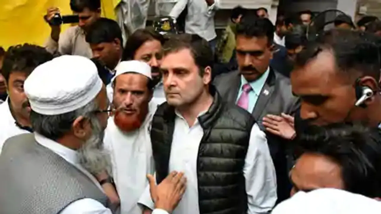 டெல்லியின் எதிர்காலம் போச்சு... வெறுப்பும் வன்முறையும் அழிச்சிடுச்சு... நேரில் சென்று உருகிய ராகுல்!