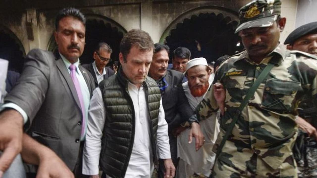 రాహుల్ గాంధీ కరోనావైరస్ వ్యాప్తి చేస్తాడు: బిజెపి ఎంపీ సెటైర్ రాహుల్ గాంధీ కరోనావైరస్ వ్యాప్తి చేస్తాడు: బిజెపి ఎంపీ సెటైర్