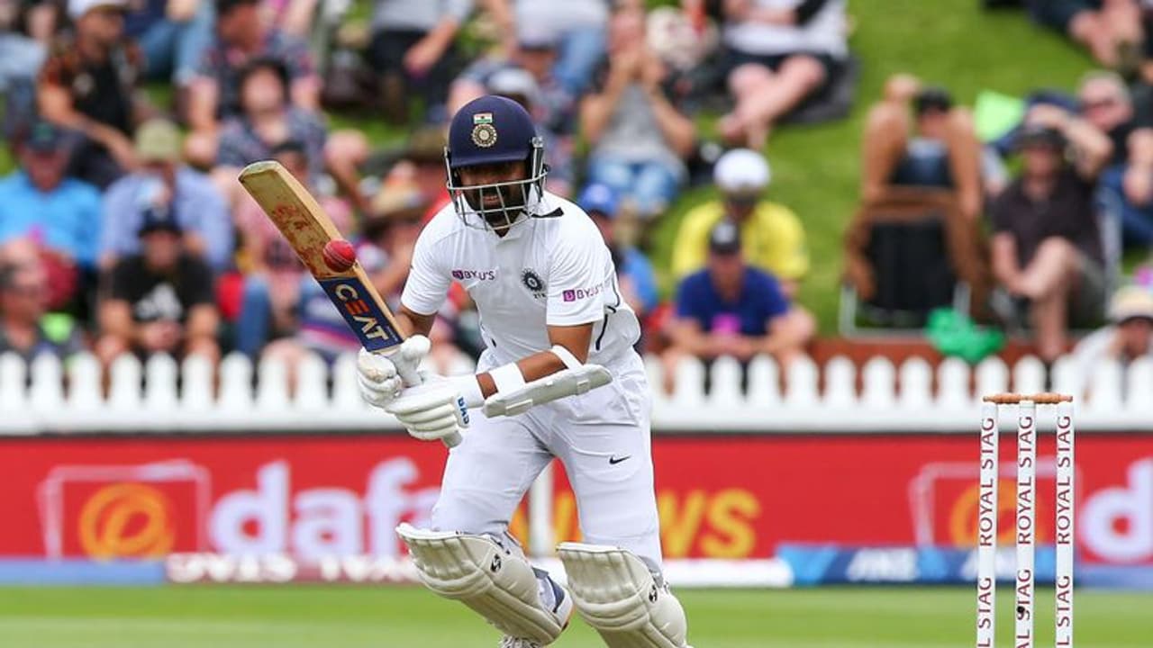 ക്രീസില് വെറുതെ നില്ക്കാനാണെങ്കില് സെക്യൂരിറ്റിയെ വിളിച്ചാല് പോരെ; രഹാനെക്കെതിരെ ആഞ്ഞടിച്ച് മുന് താരം ക്രീസില് വെറുതെ നില്ക്കാനാണെങ്കില് സെക്യൂരിറ്റിയെ വിളിച്ചാല് പോരെ; രഹാനെക്കെതിരെ ആഞ്ഞടിച്ച് മുന് താരം