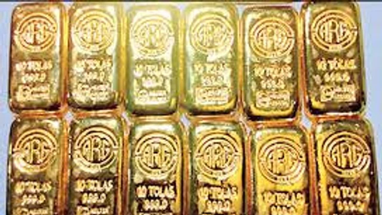 ராமேஸ்வரத்தில் 10 கோடி தங்கம் பிடிபட்டது எப்படி? கடத்தல் இங்கே மட்டும் அதிகமாவது ஏன்? ராமேஸ்வரத்தில் 10 கோடி தங்கம் பிடிபட்டது எப்படி? கடத்தல் இங்கே மட்டும் அதிகமாவது ஏன்?