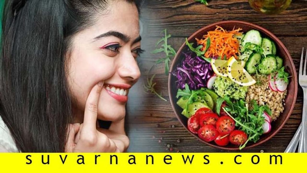 ಬಿರಿಯಾನಿ ಲವರ್ ಈಗ ಪ್ಯೂರ್ ವೆಜ್: ರಶ್ಮಿಕಾಳ ಹೊಸ ಡಯಟ್ ಟ್ರಿಕ್! ಬಿರಿಯಾನಿ ಲವರ್ ಈಗ ಪ್ಯೂರ್ ವೆಜ್: ರಶ್ಮಿಕಾಳ ಹೊಸ ಡಯಟ್ ಟ್ರಿಕ್!