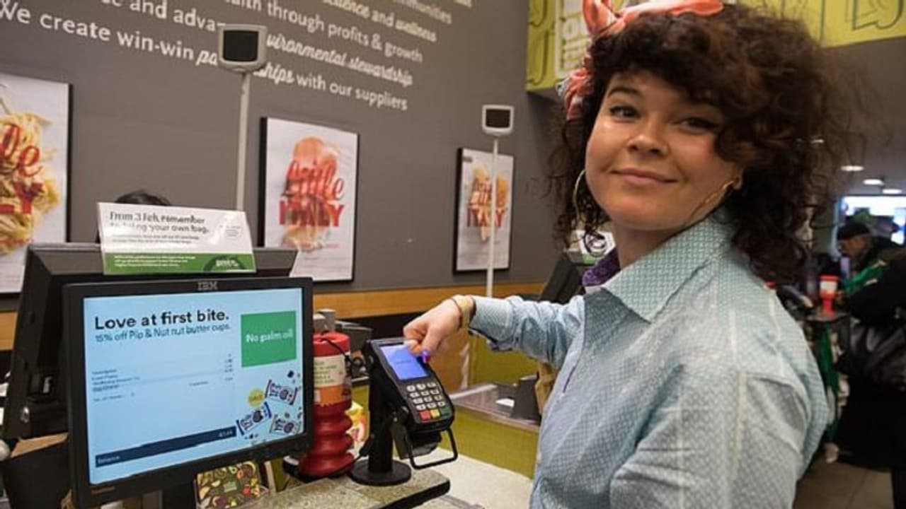 ఆన్ లైన్‌ చెల్లింపులలో కొత్త టెక్నాలజి...వేలి ఉంగరంతోనూ పేమెంట్స్....