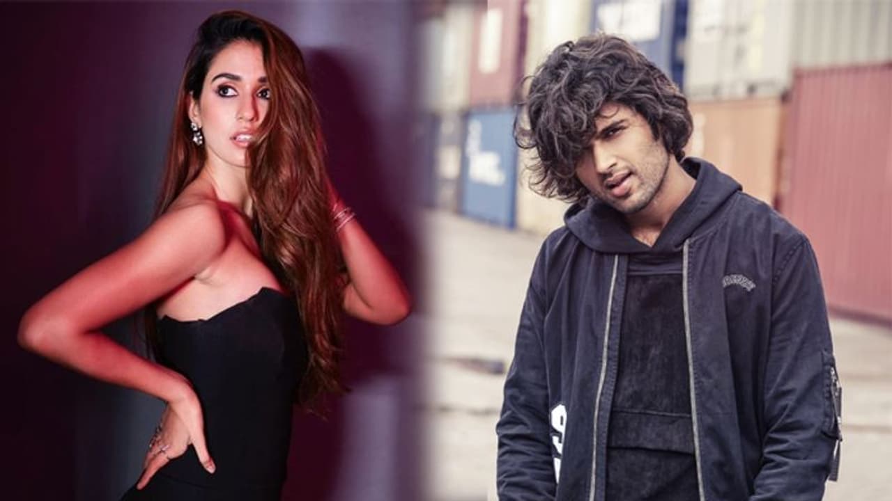 విజయ్ దేవరకొండని రిజెక్ట్ చేసిన హాట్ హీరోయిన్.. కారణం అదేనా ? విజయ్ దేవరకొండని రిజెక్ట్ చేసిన హాట్ హీరోయిన్.. కారణం అదేనా ?