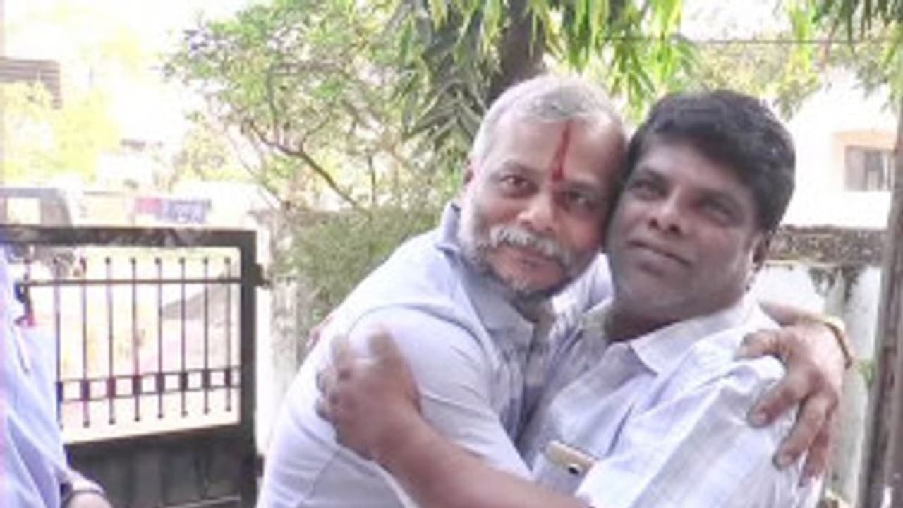 இந்துக்கோவில் கட்ட 3 லட்சம் வசூலித்து கொடுத்த இஸ்லாமியர்..! நெகிழ்ச்சியில் தமிழக கிராமம்..! இந்துக்கோவில் கட்ட 3 லட்சம் வசூலித்து கொடுத்த இஸ்லாமியர்..! நெகிழ்ச்சியில் தமிழக கிராமம்..!