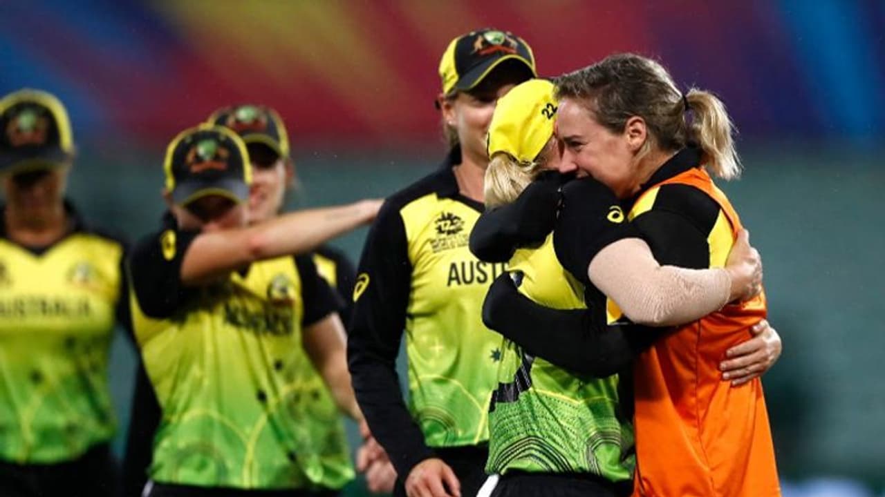 फाइनल मैच में 4 बार की विजेता ऑस्ट्रेलिया से होगा भारत का सामना, नॉकआउट में फिर बारिश के चलते अफ्रीका की हार फाइनल मैच में 4 बार की विजेता ऑस्ट्रेलिया से होगा भारत का सामना, नॉकआउट में फिर बारिश के चलते अफ्रीका की हार