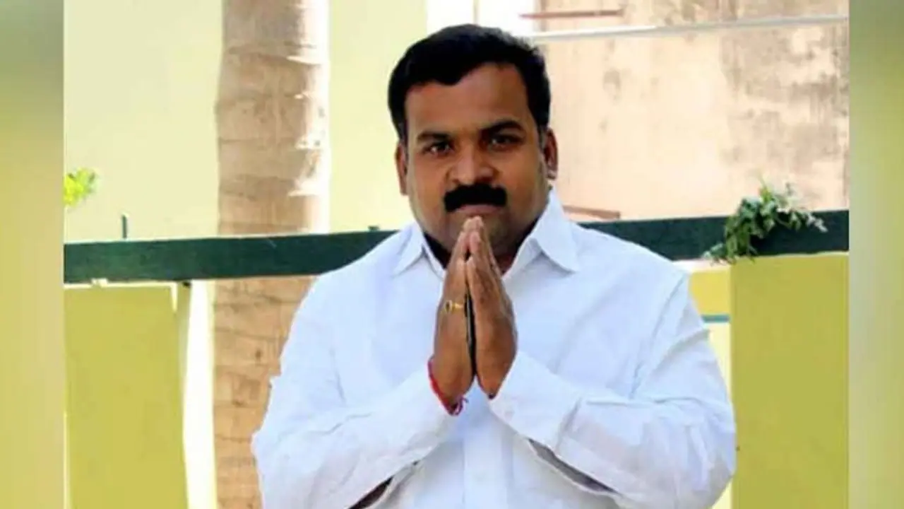 சேலத்தில் ஆய்வு செஞ்சது போதும்.. எடப்பாடியாரே கொஞ்சம் தென் மாவட்டங்களையும் கவனிங்க.. எம்.பி.மாணிக்கம் தாகூர் சேலத்தில் ஆய்வு செஞ்சது போதும்.. எடப்பாடியாரே கொஞ்சம் தென் மாவட்டங்களையும் கவனிங்க.. எம்.பி.மாணிக்கம் தாகூர்