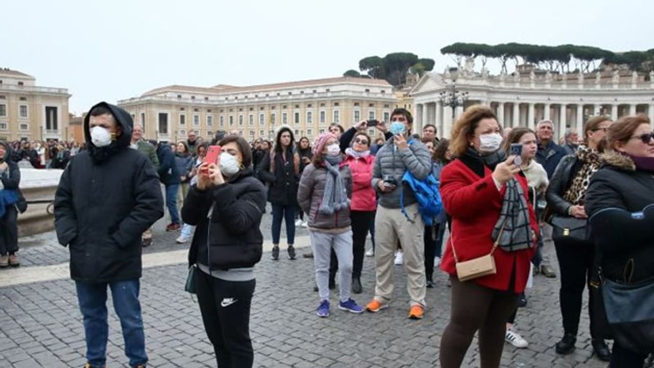 கொரோனாவால் மொத்தமாக முடங்கிய இத்தாலி தேசம்...!! இறப்பு விகித த்தில் சீனாவை விஞ்சுமோ என அச்சம்...!!