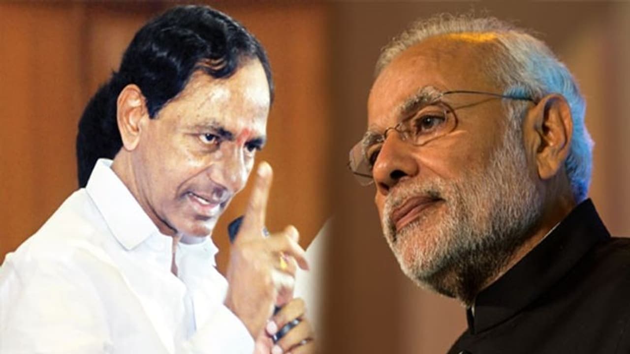 തെലങ്കാന മുഖ്യമന്ത്രിയുടെ 'അന്ധവിശ്വാസത്തെ' പരിഹസിച്ച് നരേന്ദ്രമോദി തെലങ്കാന മുഖ്യമന്ത്രിയുടെ 'അന്ധവിശ്വാസത്തെ' പരിഹസിച്ച് നരേന്ദ്രമോദി