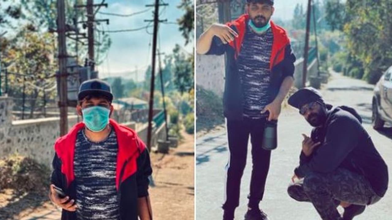 எதுக்கு எத குடிக்கணும்னு கூட தெரியாதா..? கொரோனாவை கிண்டல் செய்த ஹிப் ஹாப் ஆதியை கழுவி ஊத்தும் நெட்டிசன்கள்! எதுக்கு எத குடிக்கணும்னு கூட தெரியாதா..? கொரோனாவை கிண்டல் செய்த ஹிப் ஹாப் ஆதியை கழுவி ஊத்தும் நெட்டிசன்கள்!