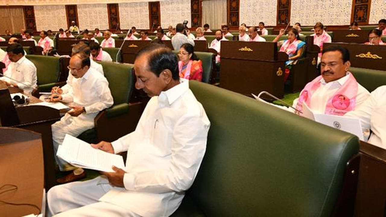 కేసీఆర్ ప్రసంగానికి ఆటంకం.. కాంగ్రెస్ సభ్యుల సస్పెన్షన్ కేసీఆర్ ప్రసంగానికి ఆటంకం.. కాంగ్రెస్ సభ్యుల సస్పెన్షన్