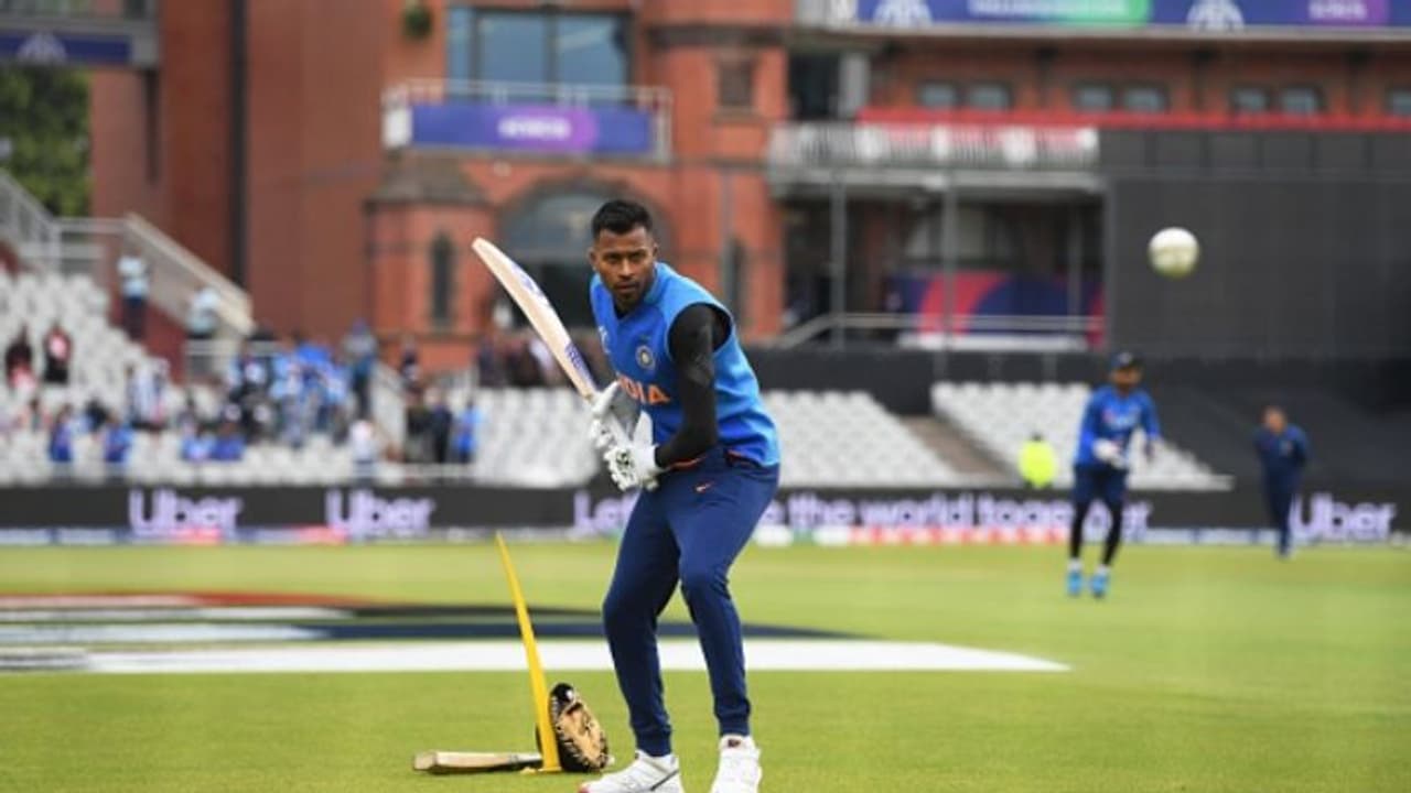 ദക്ഷിണാഫ്രിക്കയ്ക്കെതിരായ പരമ്പര; പാണ്ഡ്യ ടീമില് തിരിച്ചെത്തിയേക്കും; മറ്റ് രണ്ട് പേര്ക്കും സാധ്യത ദക്ഷിണാഫ്രിക്കയ്ക്കെതിരായ പരമ്പര; പാണ്ഡ്യ ടീമില് തിരിച്ചെത്തിയേക്കും; മറ്റ് രണ്ട് പേര്ക്കും സാധ്യത