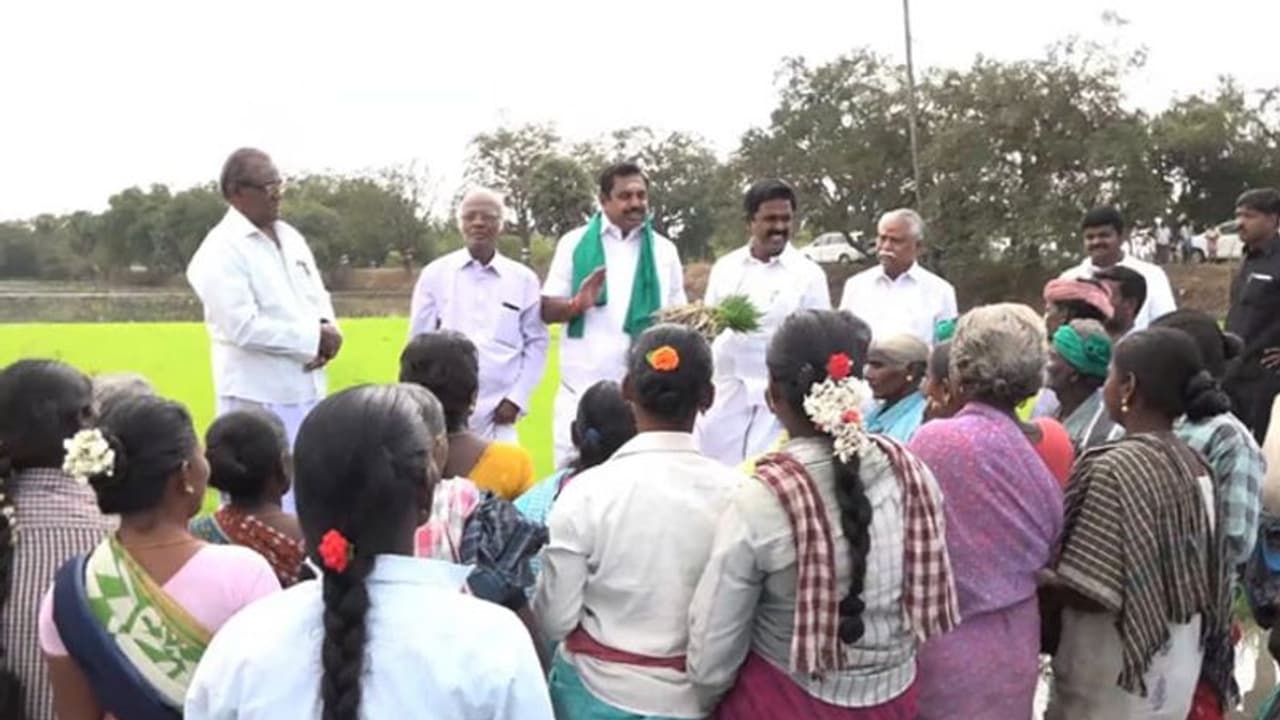 மூச்சுக்கு முன்னூறு தடவை விவசாயி மகன் என பெருமை பேசும் எடப்பாடி பழனிச்சாமி.. பொங்கியெழும் சிபிஐ முத்தரசன்..!! மூச்சுக்கு முன்னூறு தடவை விவசாயி மகன் என பெருமை பேசும் எடப்பாடி பழனிச்சாமி.. பொங்கியெழும் சிபிஐ முத்தரசன்..!!