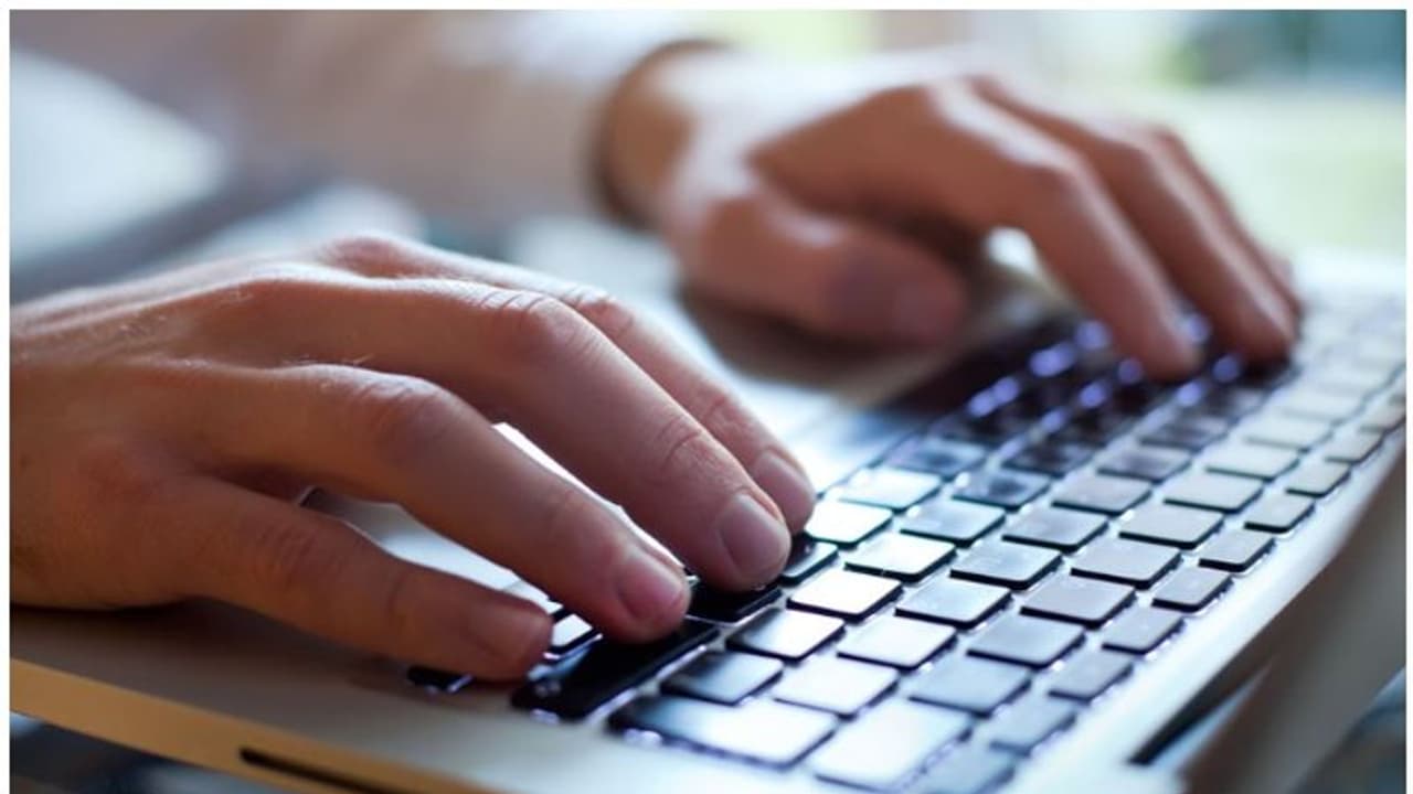 പഠനത്തിനൊപ്പം ജോലി വേണോ? കേരള സർക്കാർ അവസരമൊരുക്കുന്നു പഠനത്തിനൊപ്പം ജോലി വേണോ? കേരള സർക്കാർ അവസരമൊരുക്കുന്നു