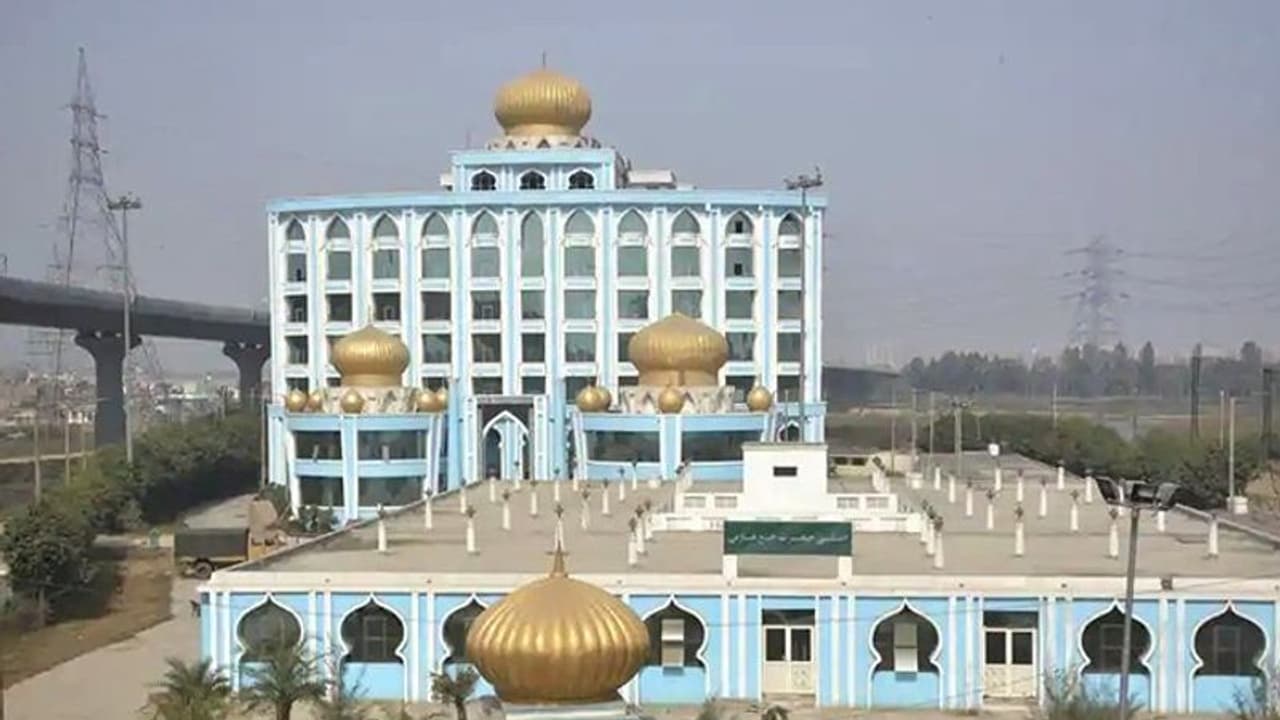 Coronavirus attack: UP CM Yogi Adityanath decides to convert Haj House into isolation centre with 500 beds Coronavirus attack: UP CM Yogi Adityanath decides to convert Haj House into isolation centre with 500 beds