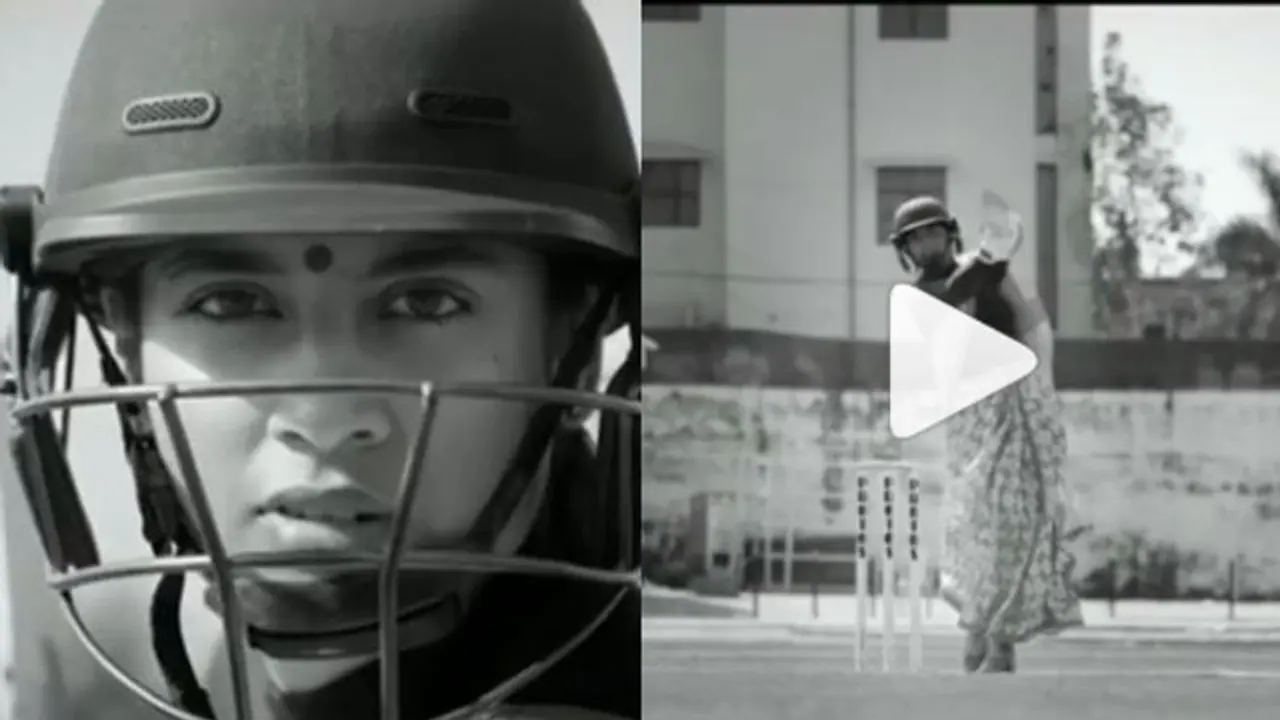 'மகளிர் தினம்' புடவை கட்டி... கிரிக்கெட் களத்தில் இறங்கி அடிக்கும் மித்தாலி ராஜ்! வைரலாகும் வீடியோ! 'மகளிர் தினம்' புடவை கட்டி... கிரிக்கெட் களத்தில் இறங்கி அடிக்கும் மித்தாலி ராஜ்! வைரலாகும் வீடியோ!