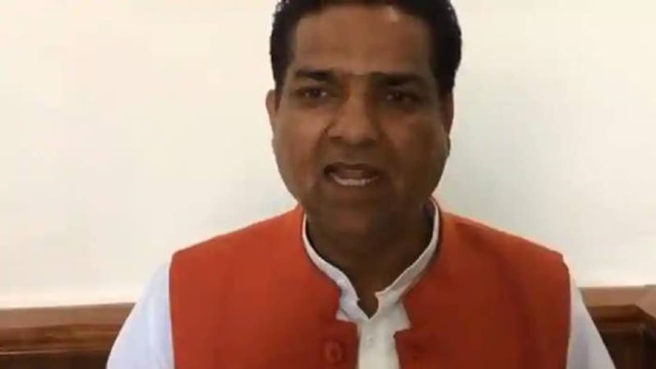 കൊറോണ വൈറസിനെ നശിപ്പിക്കാൻ ഗോമൂത്രത്തിന് കഴിയും; ബിജെപി എംഎൽഎ കൊറോണ വൈറസിനെ നശിപ്പിക്കാൻ ഗോമൂത്രത്തിന് കഴിയും; ബിജെപി എംഎൽഎ