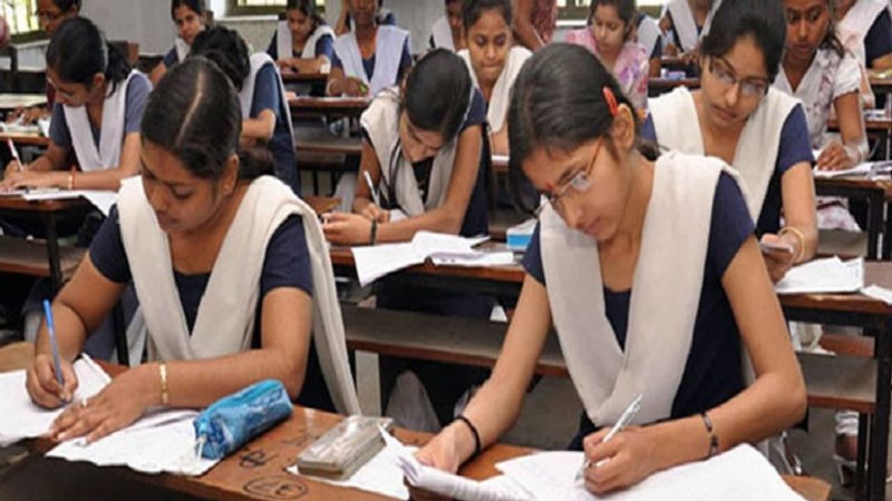 పదో తరగతి పరీక్షలకు కొత్త షెడ్యూల్ విడుదల...మార్చి 31 నుంచి...