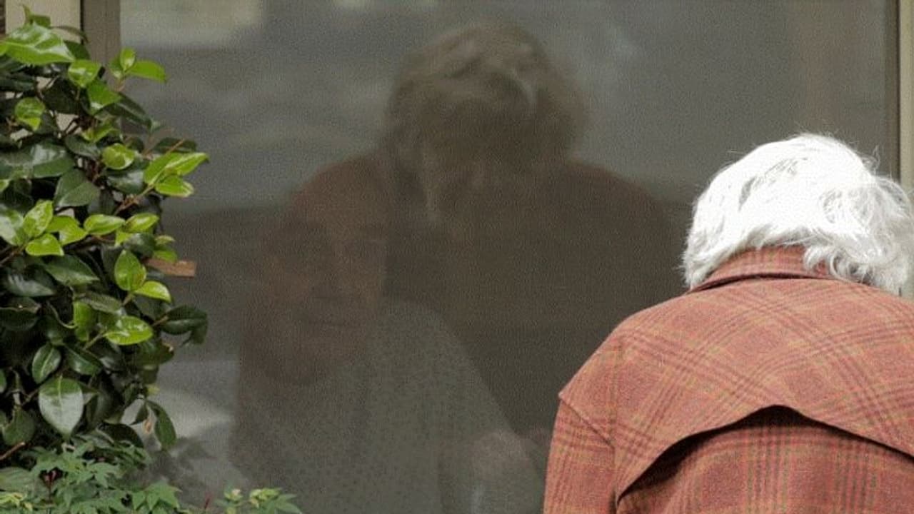 ভালবাসার কাছে হেরে গেল করোনা, আইসোলেশন ওয়ার্ডও বিচ্ছেদ ঘটাতে পারল না বৃদ্ধ দম্পতির