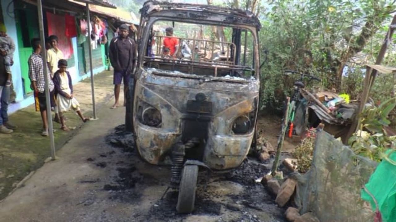നിർത്തിയിട്ടിരുന്ന ഓട്ടോറിക്ഷ കത്തിനശിച്ചു; പിന്നിൽ സാമൂഹ്യ വിരുദ്ധരെന്ന് ഉടമ