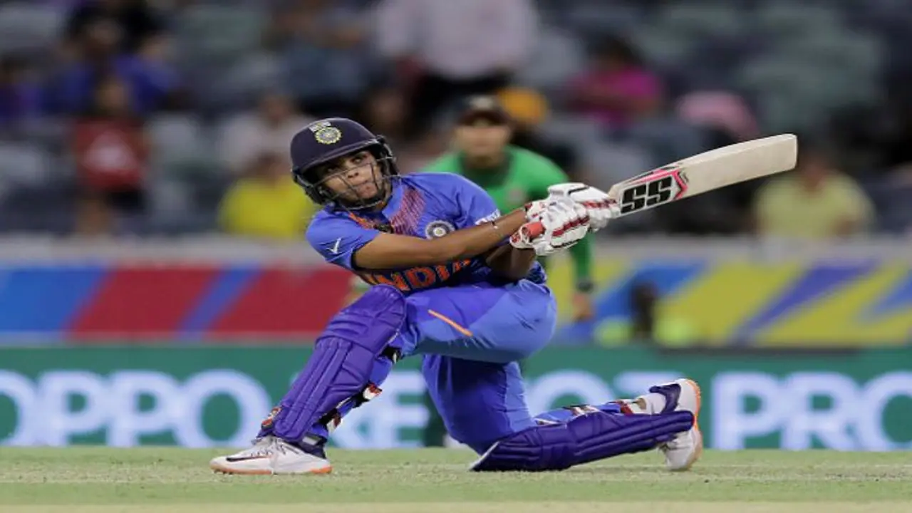 ফাইনালে হেরে হতাশ ভারতীয় দল, প্রত্যাশা অনুযায়ী খেলতে ব্যর্থ সিনিয়ররা