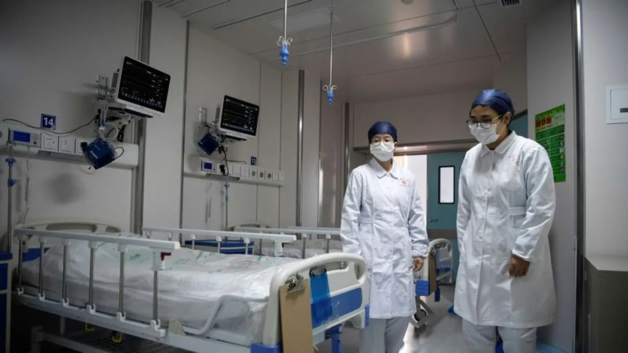 Coronavirus suspect jumps off Safdarjung Hospital building in Delhi