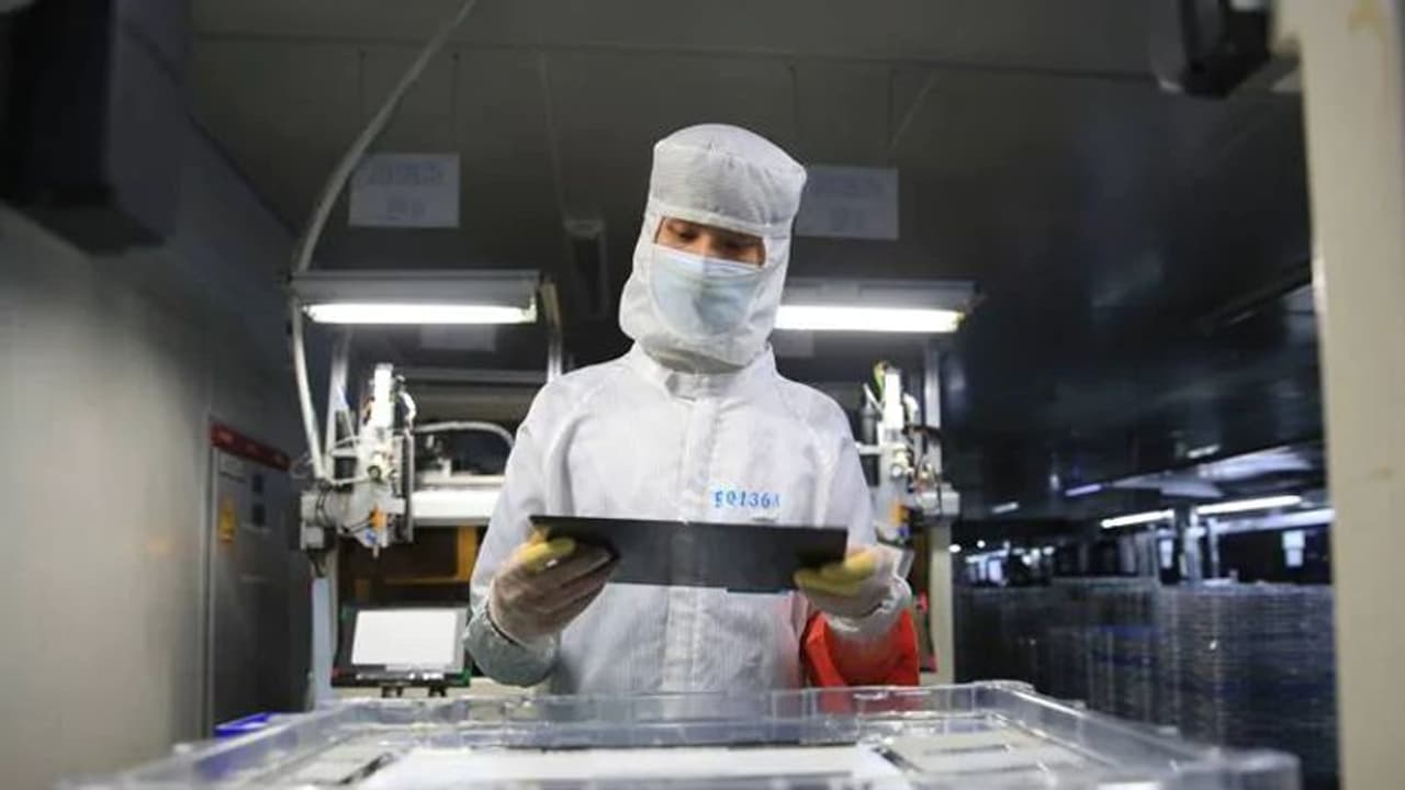 കൊവിഡ് 19: പത്തനംതിട്ടയ്ക്ക് പിന്നാലെ കോട്ടയത്തും വിദ്യാഭ്യാസ സ്ഥാപനങ്ങള്ക്ക് അവധി കൊവിഡ് 19: പത്തനംതിട്ടയ്ക്ക് പിന്നാലെ കോട്ടയത്തും വിദ്യാഭ്യാസ സ്ഥാപനങ്ങള്ക്ക് അവധി