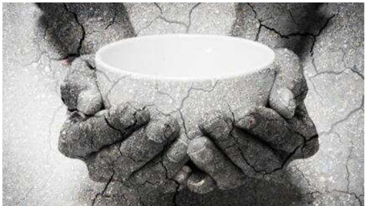 ഭക്ഷണം കഴിച്ചിട്ട് ദിവസങ്ങള്; 42കാരന് വിശന്നു മരിച്ചെന്ന് ബന്ധുക്കള് ഭക്ഷണം കഴിച്ചിട്ട് ദിവസങ്ങള്; 42കാരന് വിശന്നു മരിച്ചെന്ന് ബന്ധുക്കള്