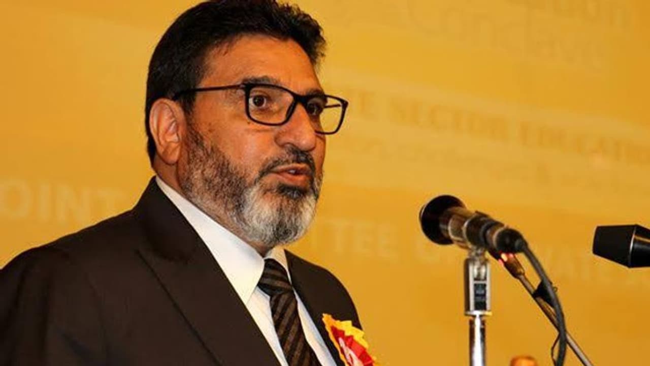 జమ్మూ కాశ్మీర్‌లో స్థానికేతరులు స్థిరపడేందుకు అనుమతించబోం: అప్నీ పార్టీ నేత సంచలన ప్రకటన 