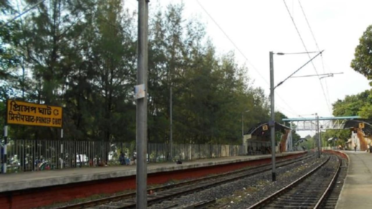 নারী দিবসে রেলের তরফে বিশেষ সম্মান, মহিলা পরিচালিত স্টেশন হল প্রিন্সেপঘাট নারী দিবসে রেলের তরফে বিশেষ সম্মান, মহিলা পরিচালিত স্টেশন হল প্রিন্সেপঘাট