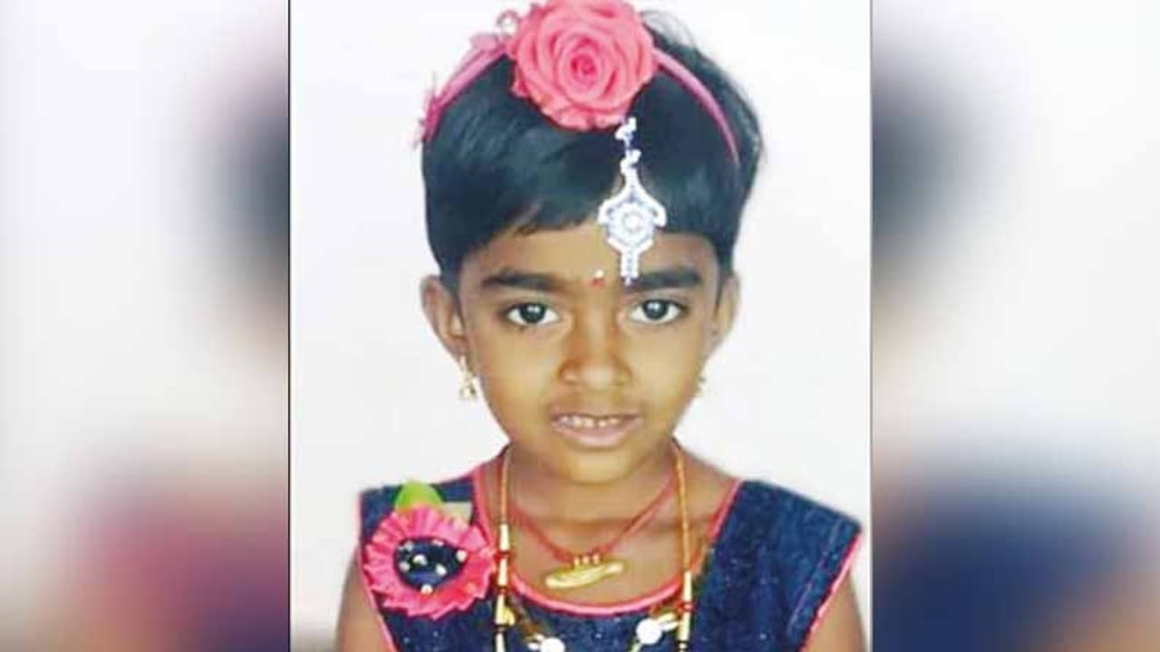 காய்ச்சலில் துடித்த சிறுமி அதிர்ச்சி மரணம்..! மக்கள் பீதி..! காய்ச்சலில் துடித்த சிறுமி அதிர்ச்சி மரணம்..! மக்கள் பீதி..!