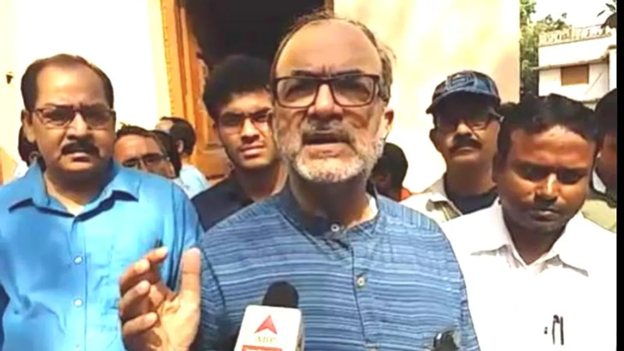 ইতিহাসের কলঙ্ক,'বাংলার গর্ব মমতা' নিয়ে মুখ খুললেন বিকাশ ইতিহাসের কলঙ্ক,'বাংলার গর্ব মমতা' নিয়ে মুখ খুললেন বিকাশ