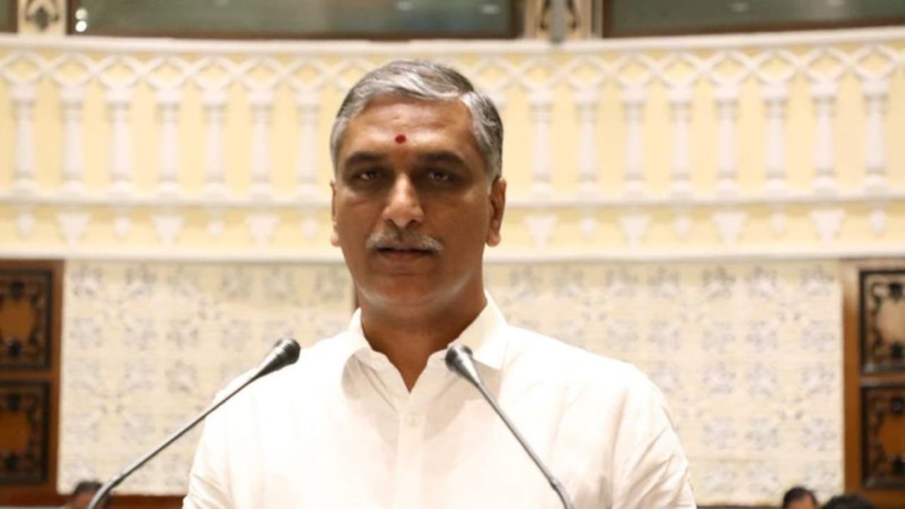 ఈ అభివృద్ధి భట్టి విక్రమార్కకు కనిపించడం లేదా: లెక్కలతో చెప్పిన హరీశ్ ఈ అభివృద్ధి భట్టి విక్రమార్కకు కనిపించడం లేదా: లెక్కలతో చెప్పిన హరీశ్