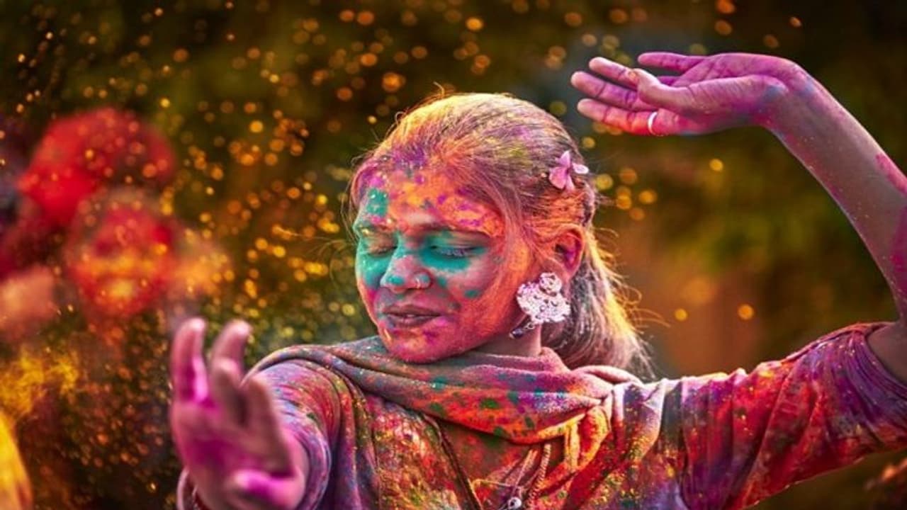 इस होली पर टूटे रिश्तों को जोड़ कर सकते हैं नई शुरुआत, ये 5 टिप्स आएंगे काम