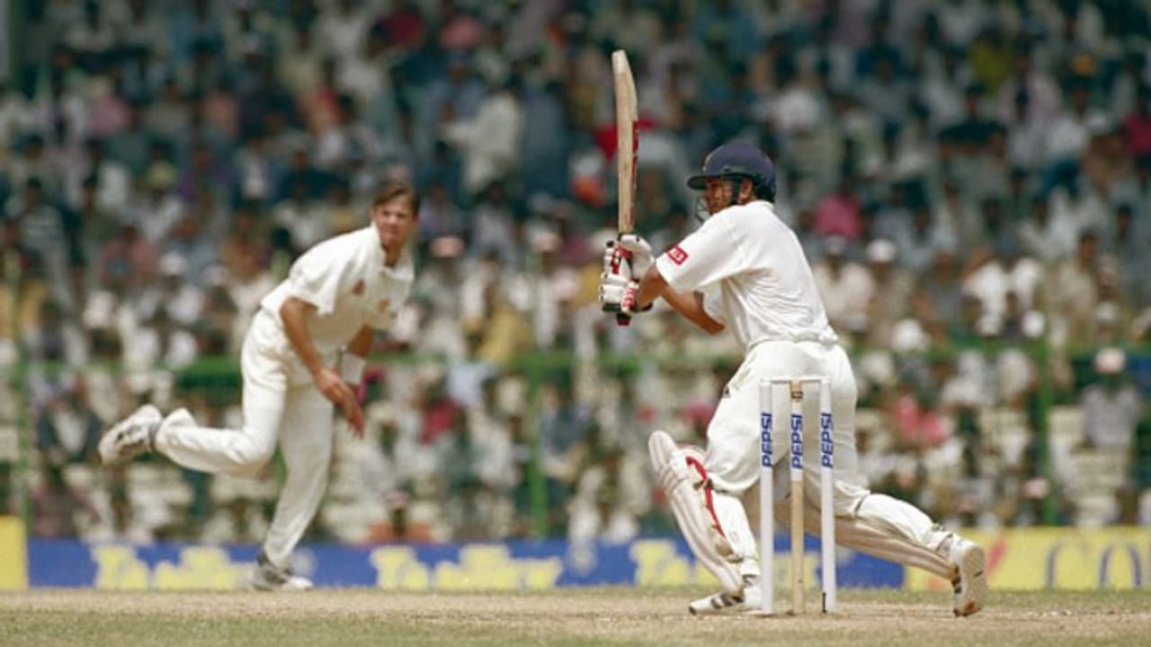 சச்சின் கெரியரில் மறக்க முடியாத தினம் மார்ச் 9.. ஆஸி.,யை அடித்து நொறுக்கிய டெண்டுல்கர்.. கெரியரில் சிறந்த சதம் சச்சின் கெரியரில் மறக்க முடியாத தினம் மார்ச் 9.. ஆஸி.,யை அடித்து நொறுக்கிய டெண்டுல்கர்.. கெரியரில் சிறந்த சதம்