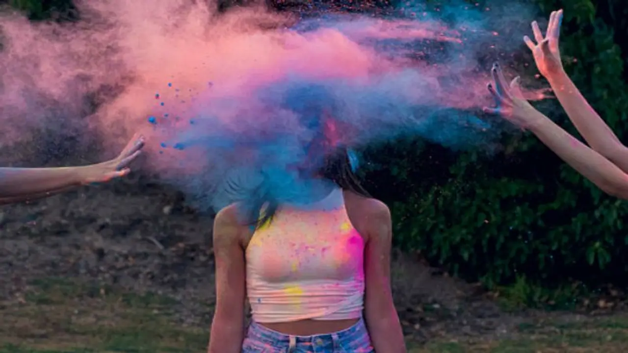 দোলের দিন হয় কালীপুজো, কেউ আবার এদিন নয় দোল খেলের পরের দিন, এই বাংলার কিছু অজানা কাহিনি দোলের দিন হয় কালীপুজো, কেউ আবার এদিন নয় দোল খেলের পরের দিন, এই বাংলার কিছু অজানা কাহিনি