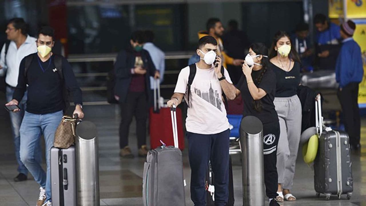 এক দিনে ইতালিতে ১৩৩ জনের মৃত্যু, করোনা ভাইরাস নিয়ে ত্রাস বিশ্বজুড়ে এক দিনে ইতালিতে ১৩৩ জনের মৃত্যু, করোনা ভাইরাস নিয়ে ত্রাস বিশ্বজুড়ে