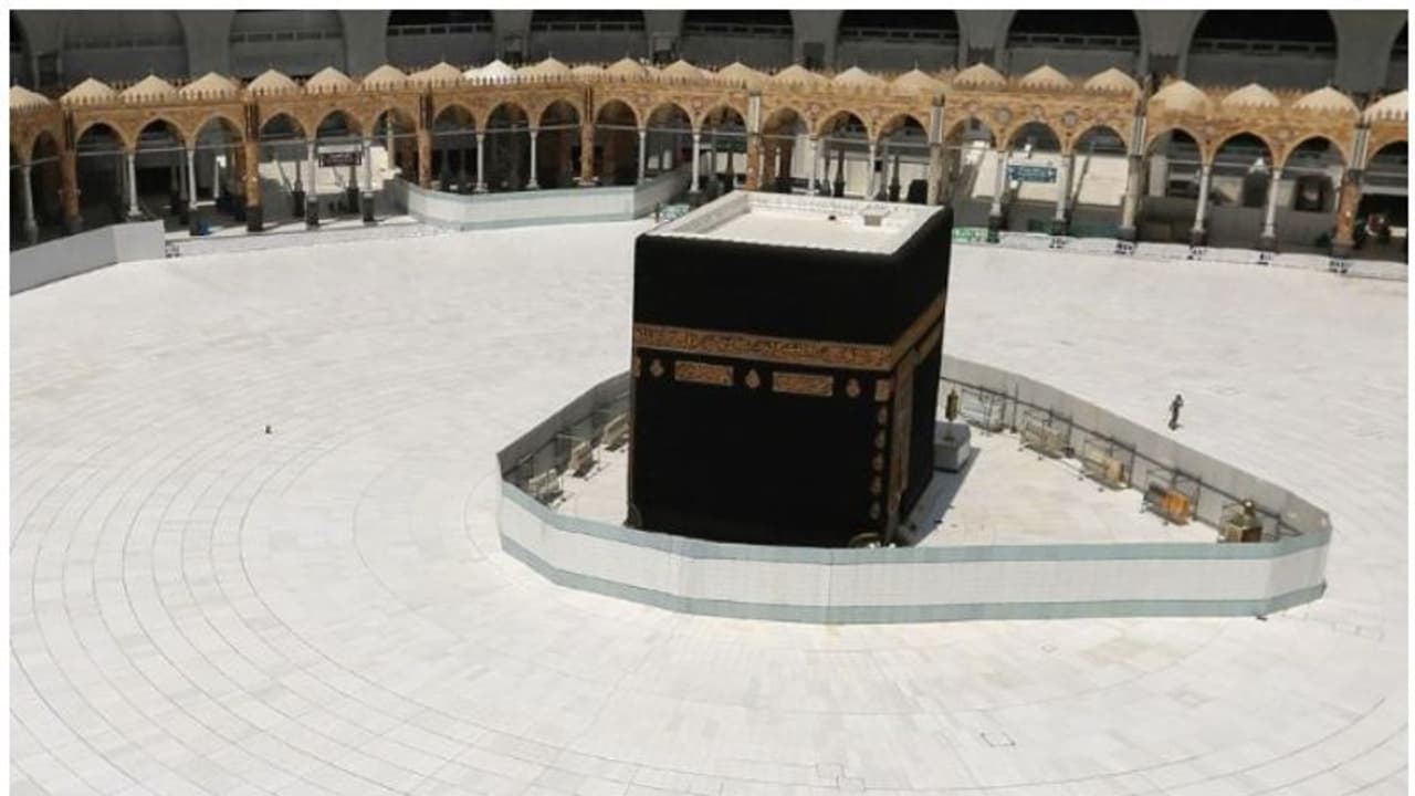 കൊവിഡ് ജാഗ്രത; സൗദി അറേബ്യയില് പള്ളികളിലെ ക്ലാസുകള്ക്കും പ്രഭാഷണങ്ങള്ക്കും വിലക്ക് കൊവിഡ് ജാഗ്രത; സൗദി അറേബ്യയില് പള്ളികളിലെ ക്ലാസുകള്ക്കും പ്രഭാഷണങ്ങള്ക്കും വിലക്ക്