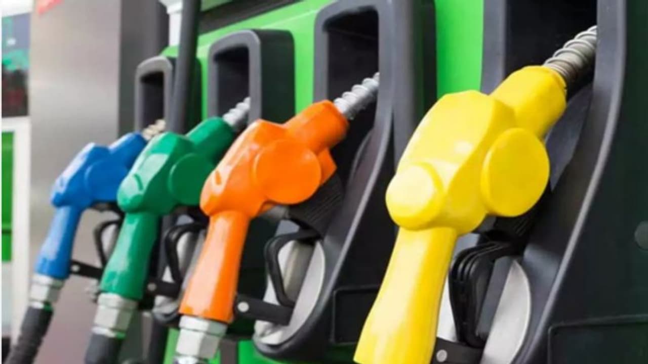 ಶೀಘ್ರದಲ್ಲೇ ಪೆಟ್ರೋಲ್, ಡೀಸೆಲ್ ಮೇಲೆ ಕೊರೋನಾ ಸೆಸ್? ಶೀಘ್ರದಲ್ಲೇ ಪೆಟ್ರೋಲ್, ಡೀಸೆಲ್ ಮೇಲೆ ಕೊರೋನಾ ಸೆಸ್?