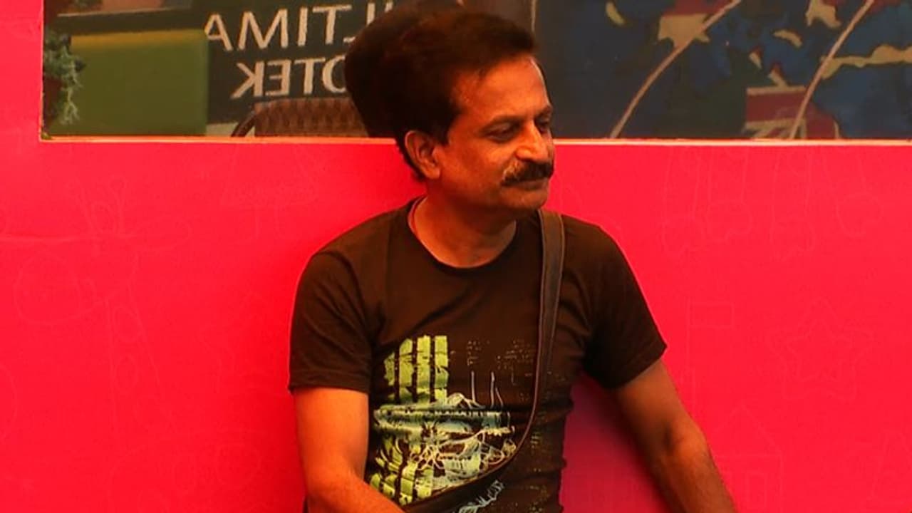 'പുറത്തിറങ്ങുമ്പോള് ജീന്സ് ഇടും, സിനിമയ്ക്ക് പോകും'; ഇപ്പോള് ജീവിതം ആസ്വദിക്കാന് പഠിച്ചെന്ന് രജിത് കുമാര് 'പുറത്തിറങ്ങുമ്പോള് ജീന്സ് ഇടും, സിനിമയ്ക്ക് പോകും'; ഇപ്പോള് ജീവിതം ആസ്വദിക്കാന് പഠിച്ചെന്ന് രജിത് കുമാര്