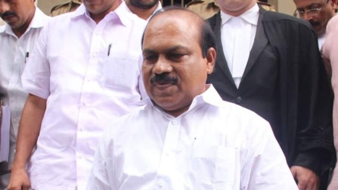 പാലാരിവട്ടം പാലം അഴിമതി കേസ്: മുൻ മന്ത്രി ഇബ്രാഹിംകുഞ്ഞിന് തിരിച്ചടി, ഇഡി അന്വേഷണത്തിനുള്ള സ്റ്റേ നീക്കി പാലാരിവട്ടം പാലം അഴിമതി കേസ്: മുൻ മന്ത്രി ഇബ്രാഹിംകുഞ്ഞിന് തിരിച്ചടി, ഇഡി അന്വേഷണത്തിനുള്ള സ്റ്റേ നീക്കി