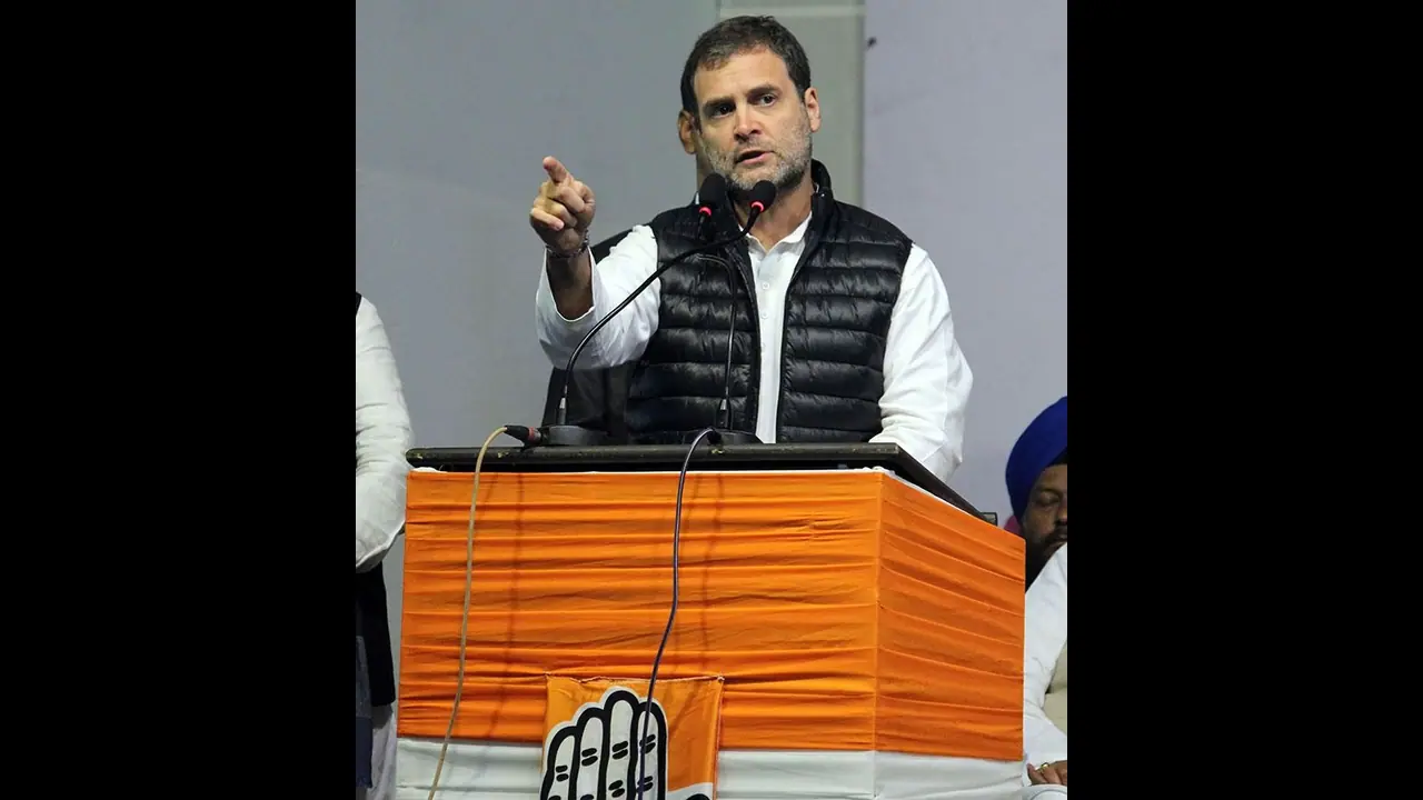 மக்கள் கை தட்டுவதும்.. டார்ச் அடிப்பது கொரோனாவுக்கு தீர்வாகாது... புள்ளி விவரத்துடன் வெளியிட்ட ராகுல்..!