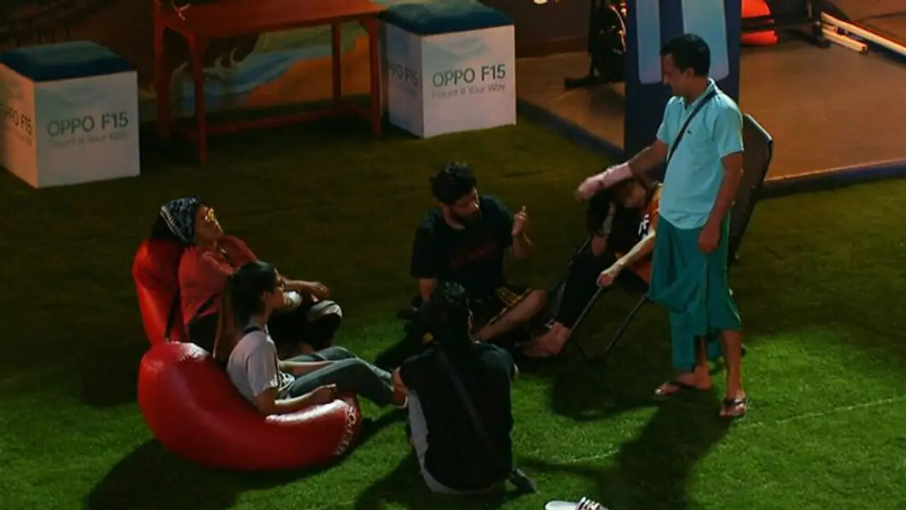 ഗായകനായി രജിത്, ചിയര്‍ ഗേളായി ആര്യ; ഇനി 'ടീം സരസു' നയിക്കും