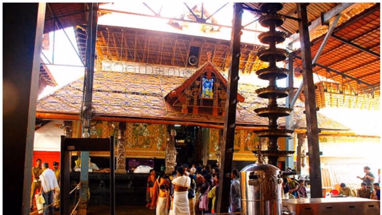 കൊവിഡ് 19; ഗുരുവായൂര് ക്ഷേത്രത്തിലും നിയന്ത്രണം കൊവിഡ് 19; ഗുരുവായൂര് ക്ഷേത്രത്തിലും നിയന്ത്രണം