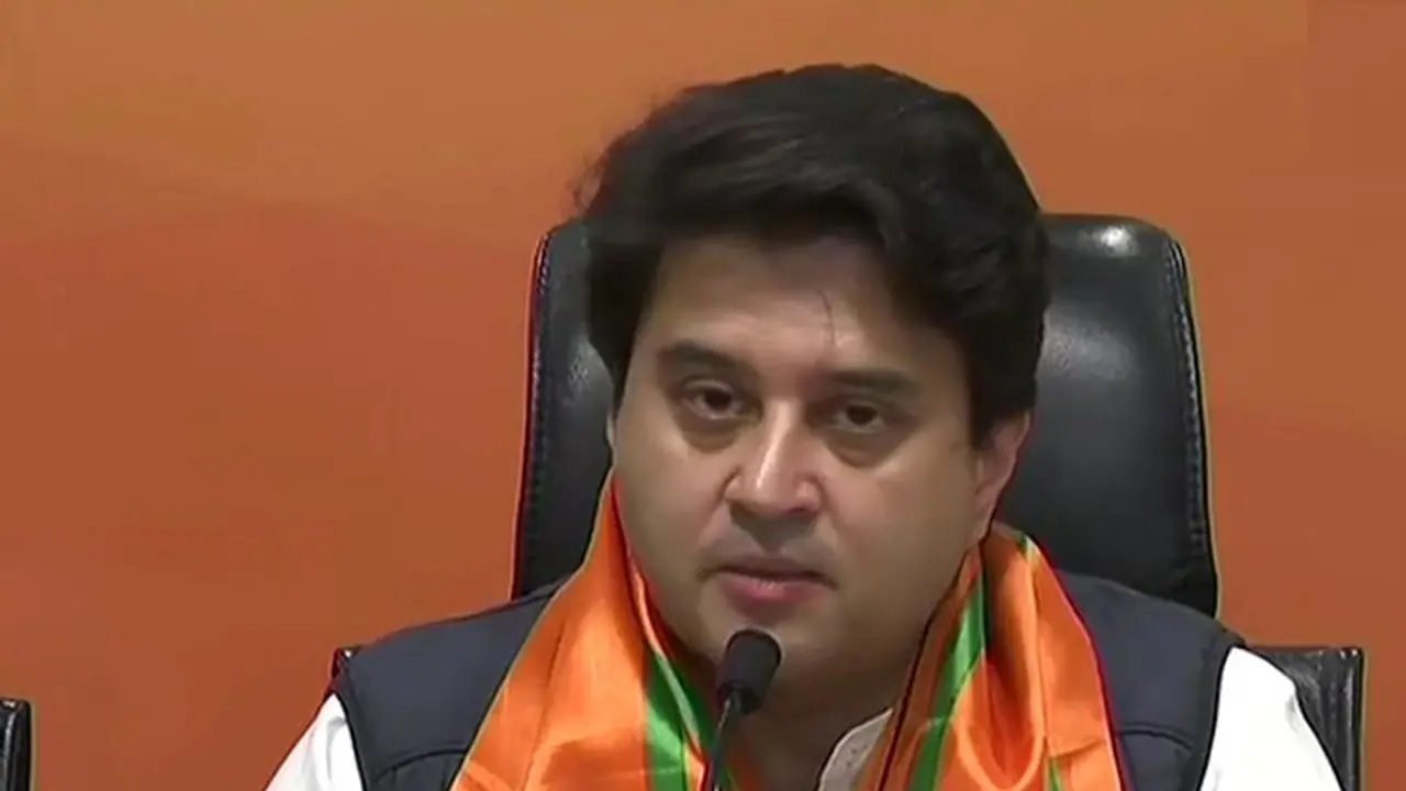 ஆட்சி இருக்கும்போதே பழிவாங்க துடிக்கும் காங்கிரஸ்...!! சிந்தியா மீது தீராத கோபம்..!! ஆட்சி இருக்கும்போதே பழிவாங்க துடிக்கும் காங்கிரஸ்...!! சிந்தியா மீது தீராத கோபம்..!!