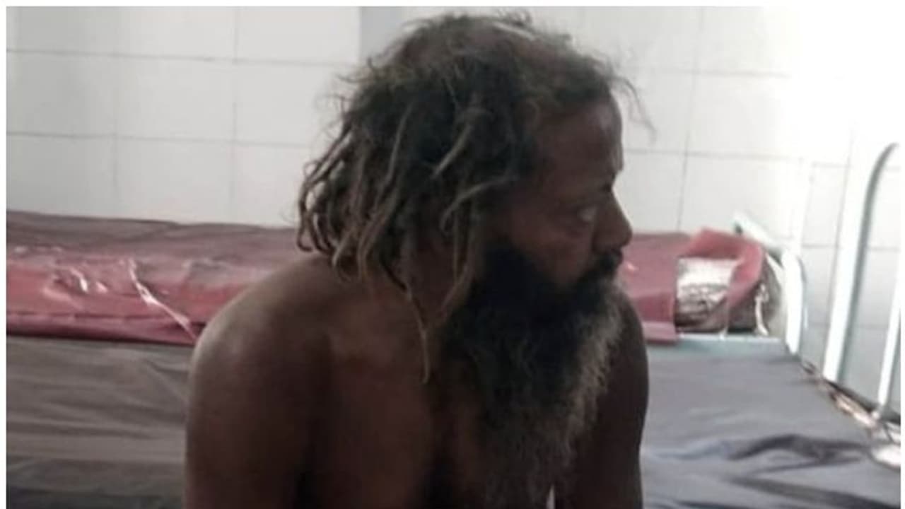 ഒരേ കോളേജിൽ പഠിച്ചിറങ്ങിയ രണ്ടു സ്നേഹിതർ, ഒന്നാമൻ കമ്മീഷണർ, രണ്ടാമൻ യാചകൻ