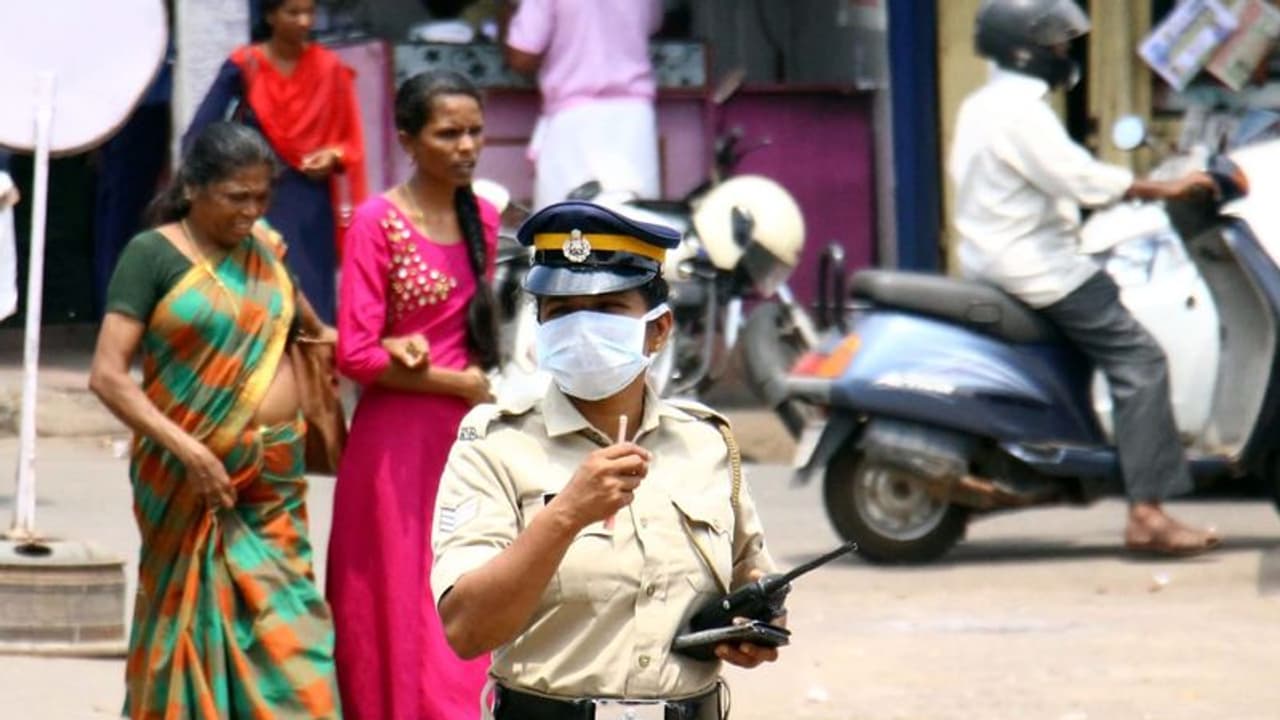 കൊവിഡ് 19 രോഗിയായ ബ്രിട്ടീഷ് പൗരന്റെ കൊച്ചി സന്ദര്ശനം; ആശങ്ക വേണ്ടെന്ന് ആരോഗ്യവകുപ്പ് കൊവിഡ് 19 രോഗിയായ ബ്രിട്ടീഷ് പൗരന്റെ കൊച്ചി സന്ദര്ശനം; ആശങ്ക വേണ്ടെന്ന് ആരോഗ്യവകുപ്പ്