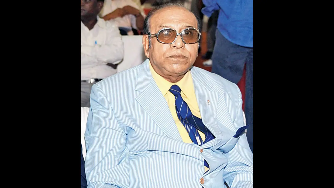 মাল্টি অর্গান ফেলিওর পিকে বন্দ্যোপাধ্যায়ের,অতিসঙ্কটে কিংবদন্তি ভোকাল টনিক কোচ